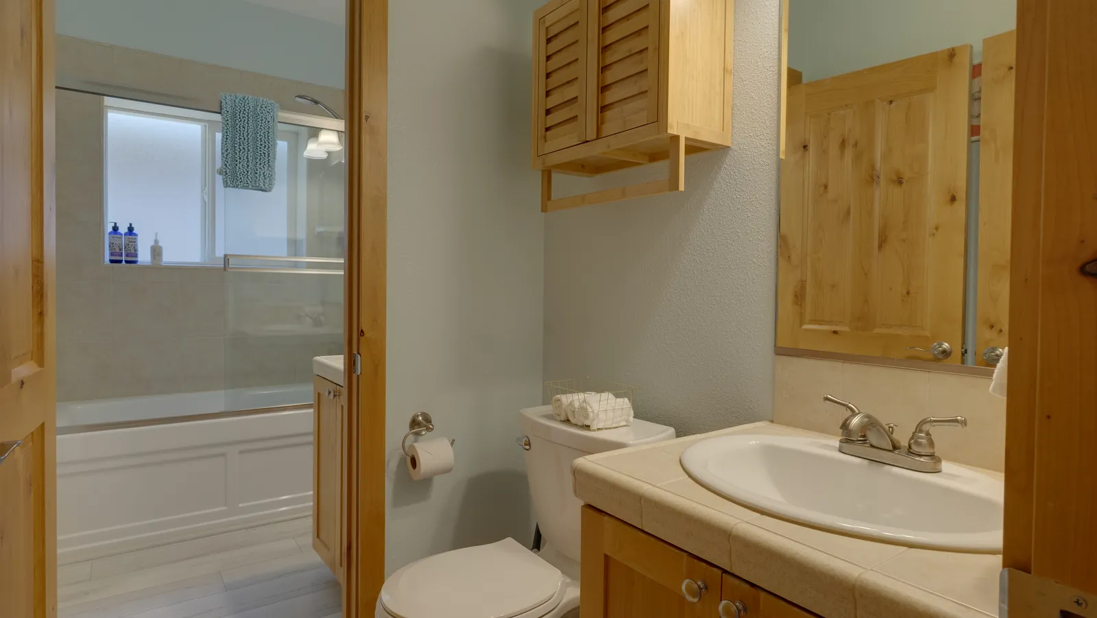 Captains Quarters, property photo 53