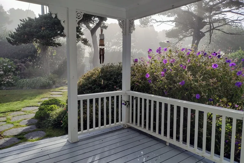 Garden by the Sea, Balcony image 2