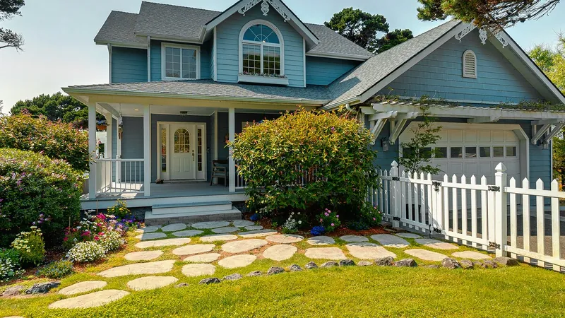 Garden by the Sea, Exterior image 1
