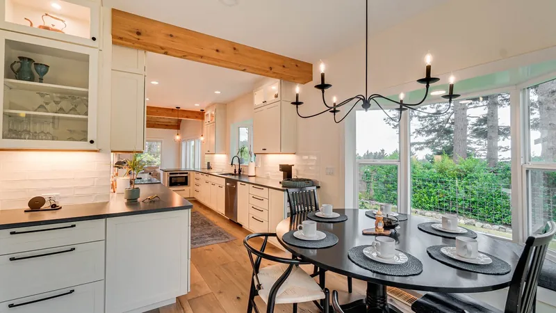Getaway Gem, Dining area image 1
