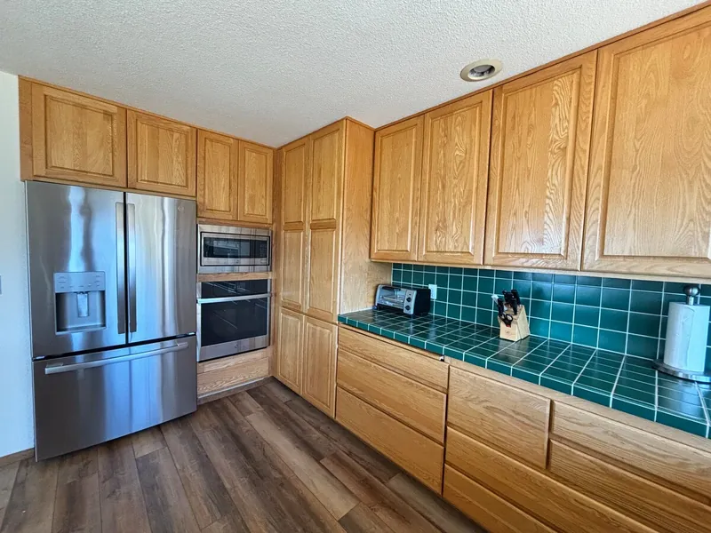 Going Rogue, Full kitchen image 3