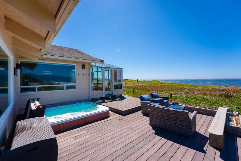Lands End, property photo 1