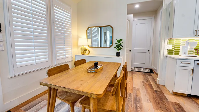 The Lily Pond House, Dining area image 2