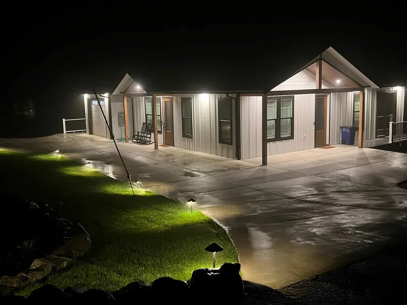 The Lily Pond House, Exterior image 2