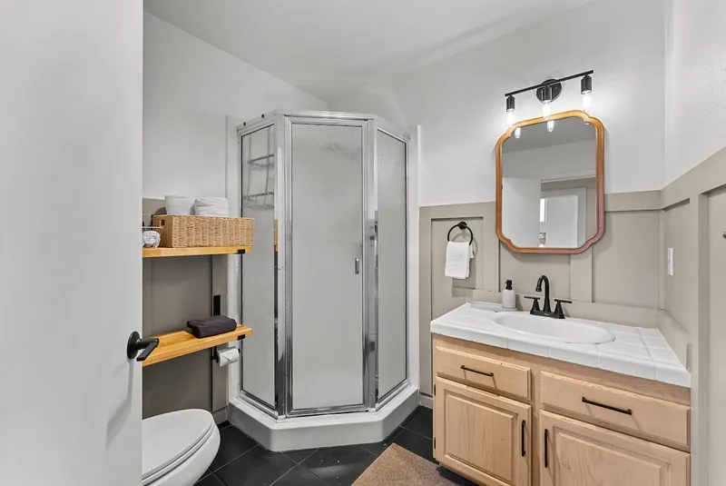 Morning Star Lookout, Full bathroom 2 image 1