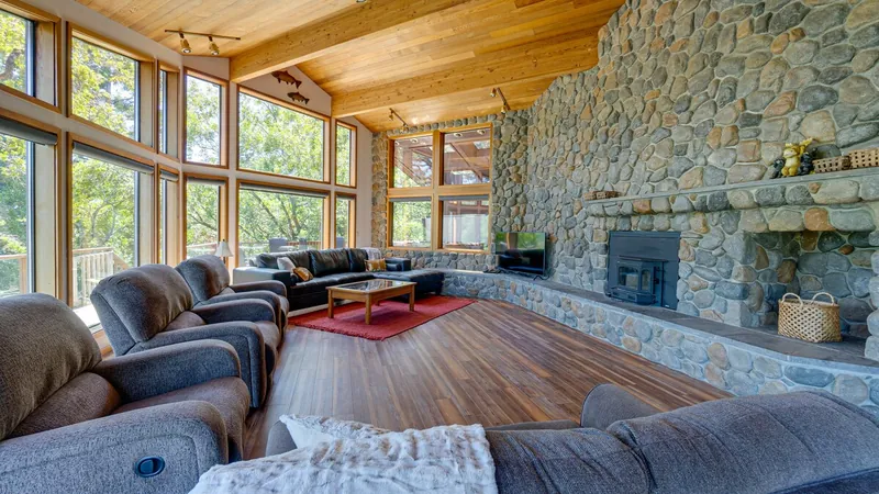 Rogue Keystone Lodge, Living room image 1