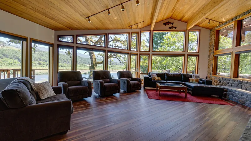 Rogue Keystone Lodge, Living room image 2